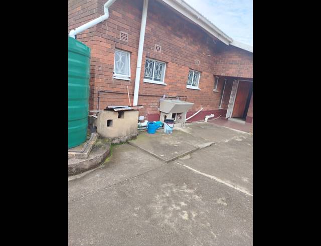3 BEDROOM HOUSE FOR SALE IN LENNOXTON
